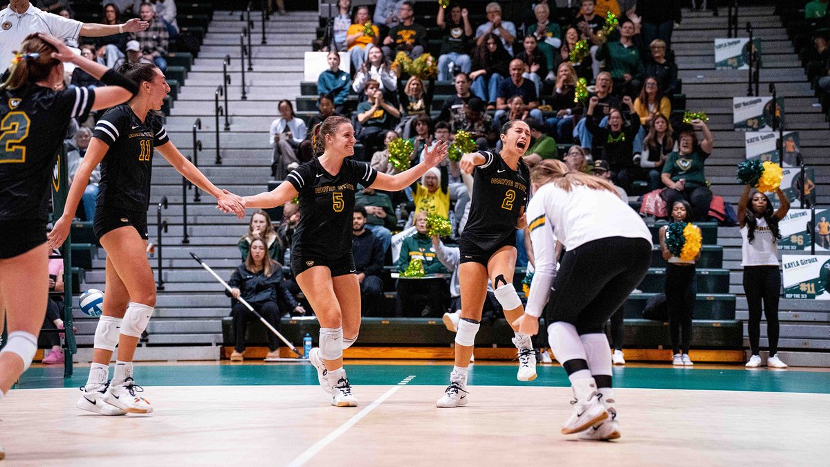 waynestwarriors's tweet image. #WarriorVB:  Volleyball Sweeps Season Series Over GVSU, Clinches Home Court for GLIAC Tournament Quarterfinals

tinyurl.com/54v5synb

#REPthe313