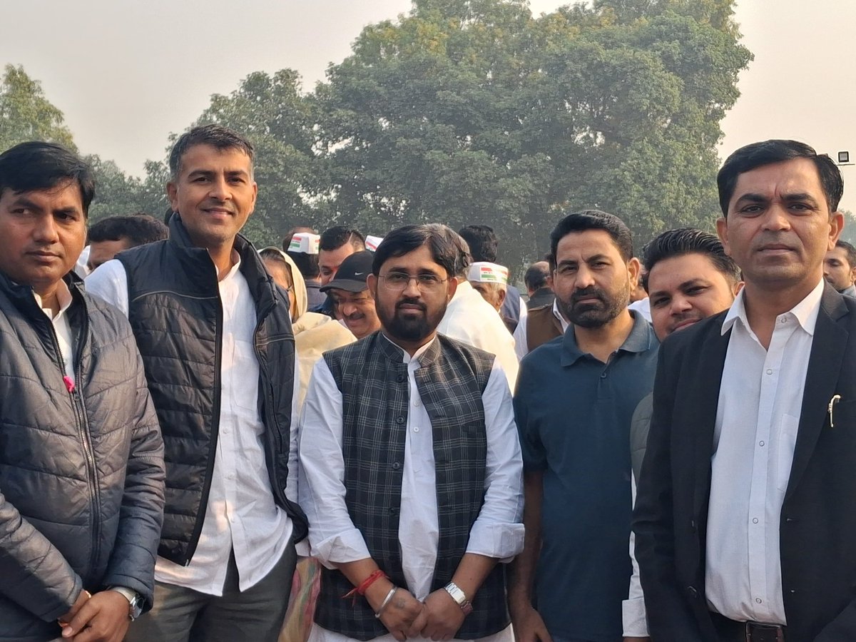 आधुनिक भारत के निर्माता,भारत रत्न, देश के प्रथम प्रधानमंत्री पंडित जवाहरलाल नेहरू जी की जयंती पर उन्हें शत् शत् नमन। 🙏
#पंडित_जवाहरलाल_नेहरु_जी
#बाल_दिवस 
#ChildrensDay2025