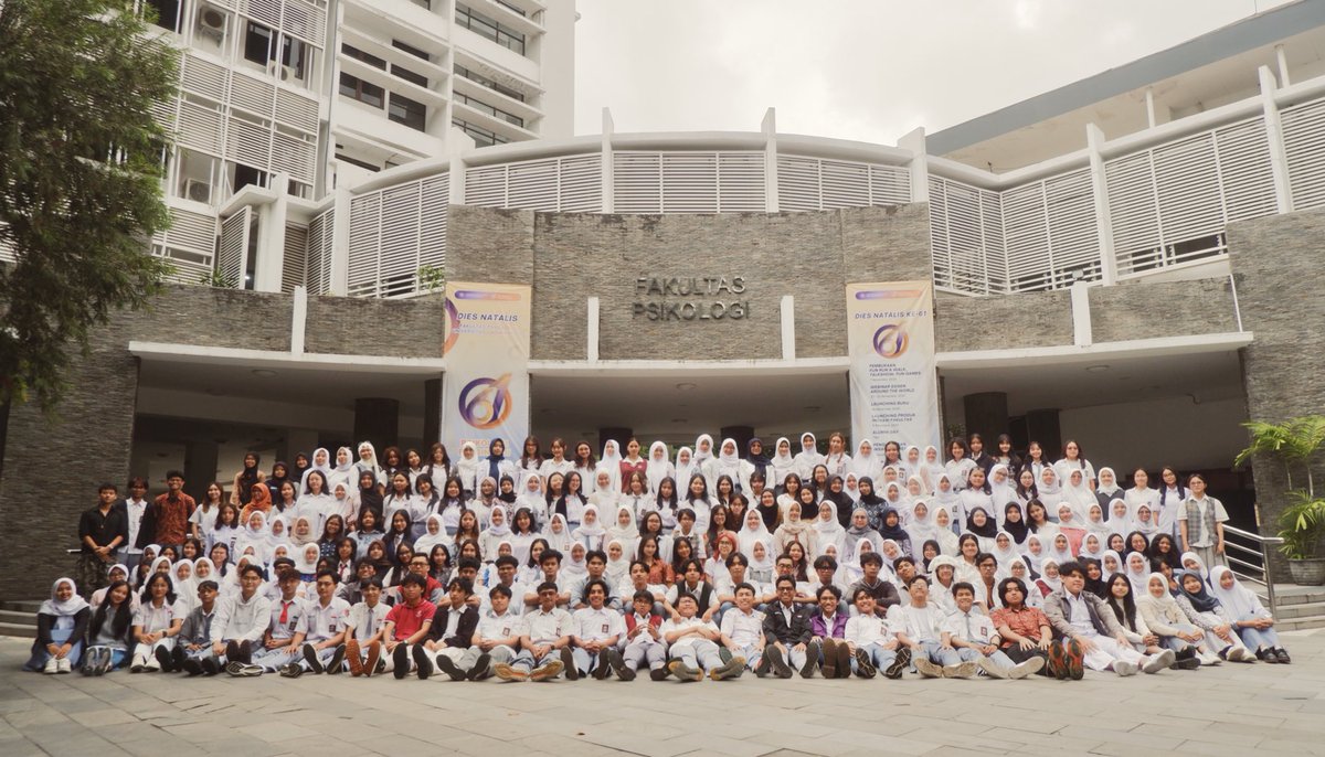 juancukraimu's tweet image. i sit on my prayer.. thank you psychology Universitas Gadjah Mada🤍