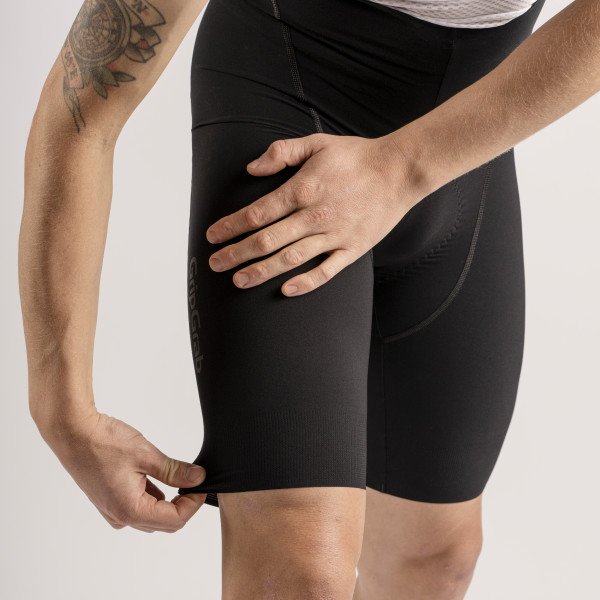 MaskDistributor's tweet image. GripGrab Grinta Bib Shorts 

Precision-engineered from advanced woven fabric, these bib shorts strike the perfect balance between lightweight feel and robust resilience, with exceptional stretch and abrasion resistance for long-lasting performance.

maskaustralia.com.au/product/gripgr…
