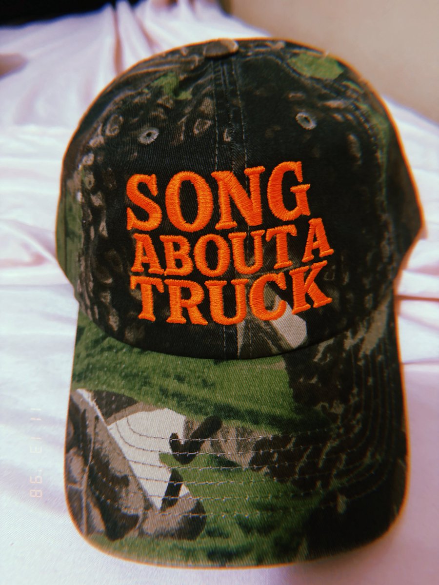 How cute is my hat <a href="/kaylynsahs/">Kaylyn Sahs</a> sent me 🥹 thank you Kay love you bunches!