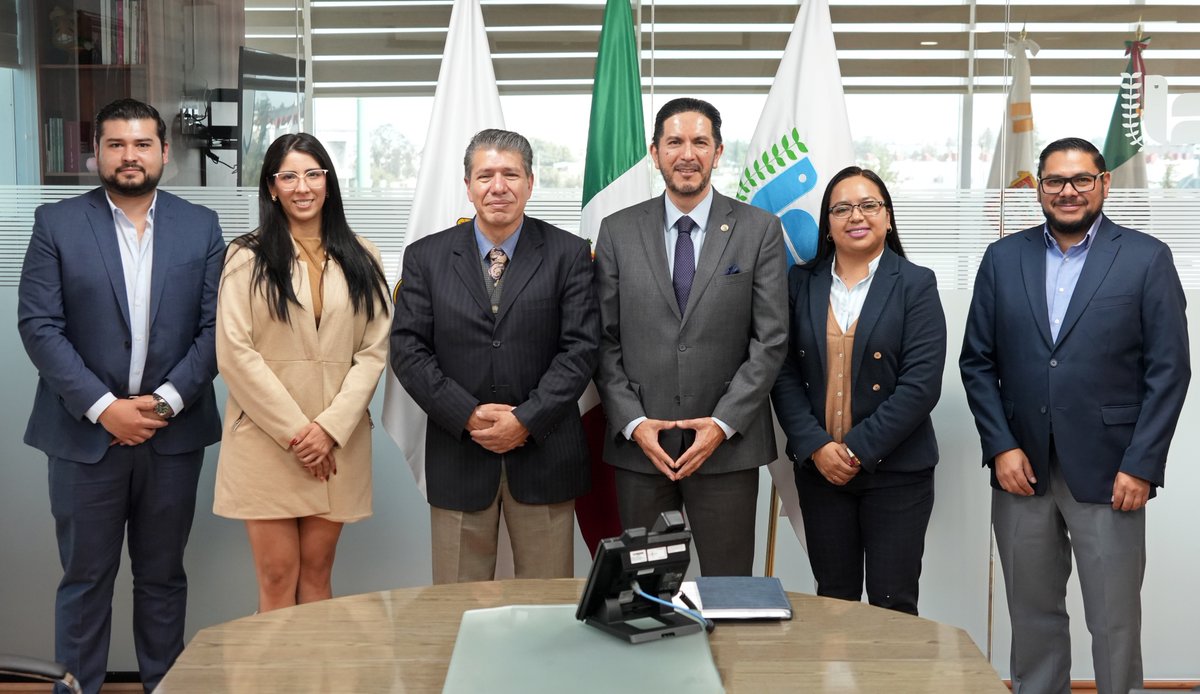 Sostuve una reunión de trabajo con Óscar Antonio Rodríguez Beiza y el equipo de la <a href="/CEAVEM/">Atención a Víctimas</a>. 🤝🏼

🕊 Dialogamos sobre el fortalecimiento de las acciones colaborativas para atender a las víctimas con perspectiva de #DerechosHumanos.