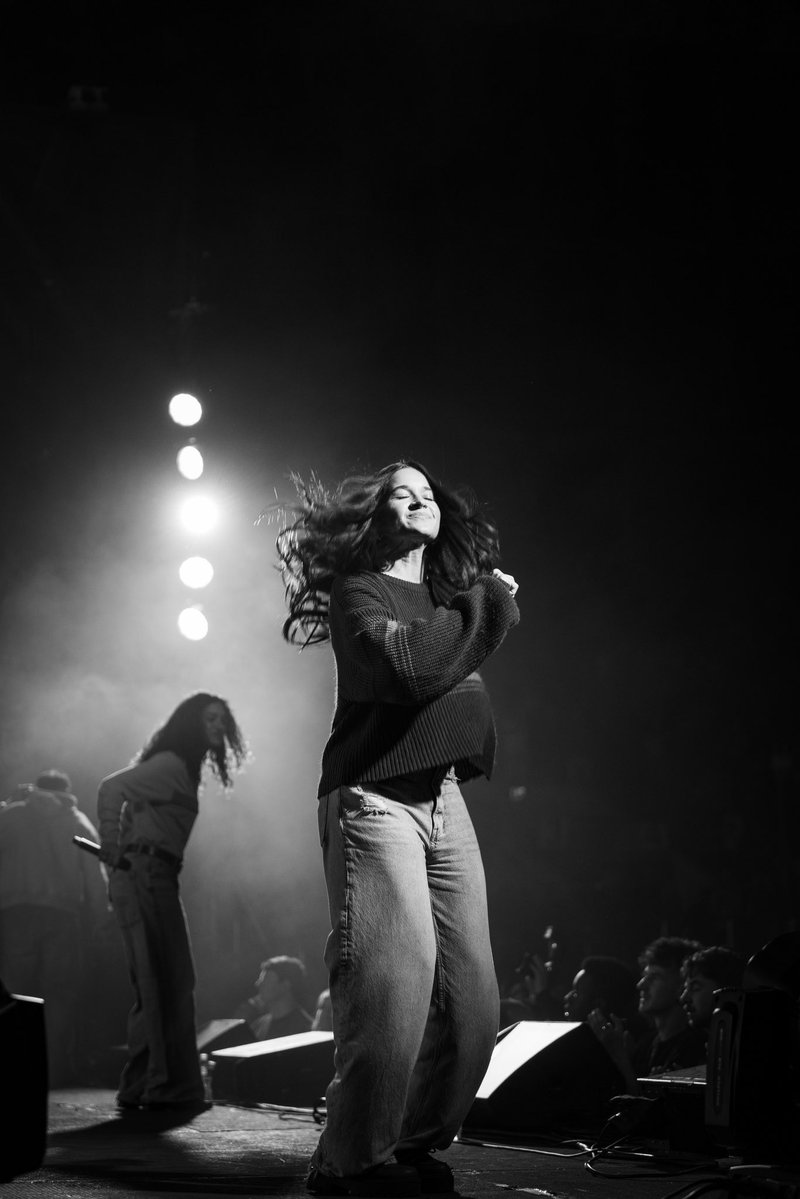 Unite__US's tweet image. Almost 6000 college students gathered for worship. Moments we’ll never forget. Thank you NC State. Thank you God! #uniteus