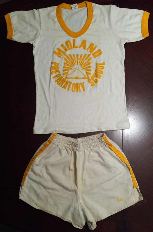 MarkusDubz's tweet image. I've decided to donate the only original #football (or #soccer) kit in the known universe of my prep school... back to the school - Midland Preparatory, #MayPen, #Clarendon, #Jamaica - vintage circa 1987. It's the right thing to do and they're ecstatic😊😇
