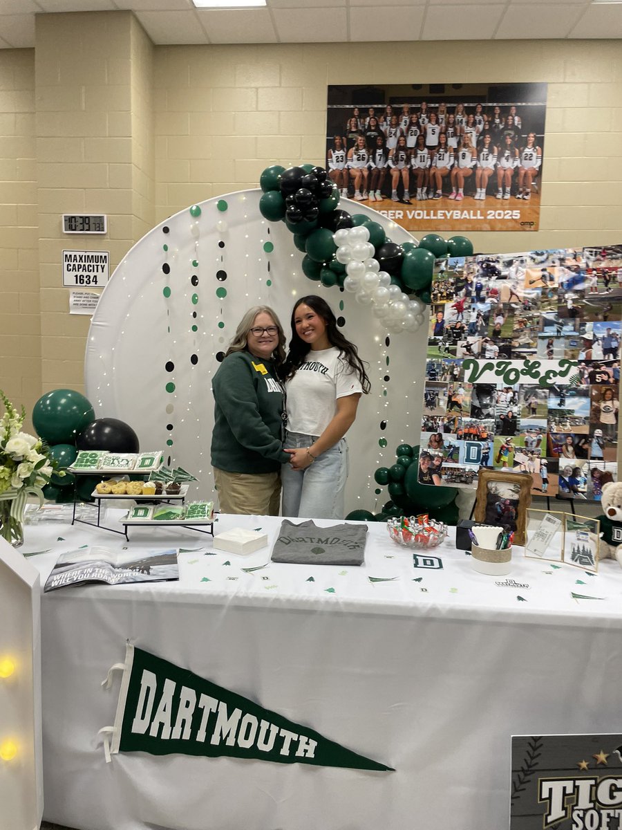 Signing day was a blast!! <a href="/bhs_tiger/">BHS Tiger Softball</a> <a href="/JWall1820/">Jeff Wallace - GM - Peppers</a> <a href="/DartmouthSball/">Dartmouth Softball</a>