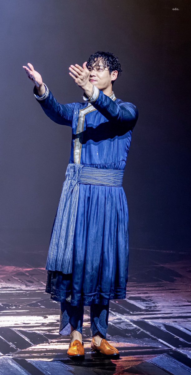 251113 연극 타지마할의 근위병 커튼콜

휴마윤 #최재림