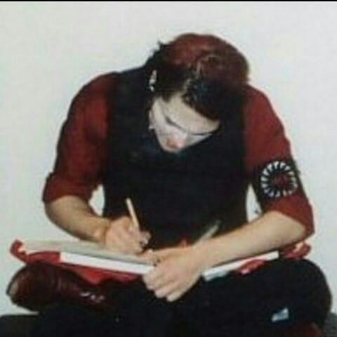 hourlygeeway's tweet image. 