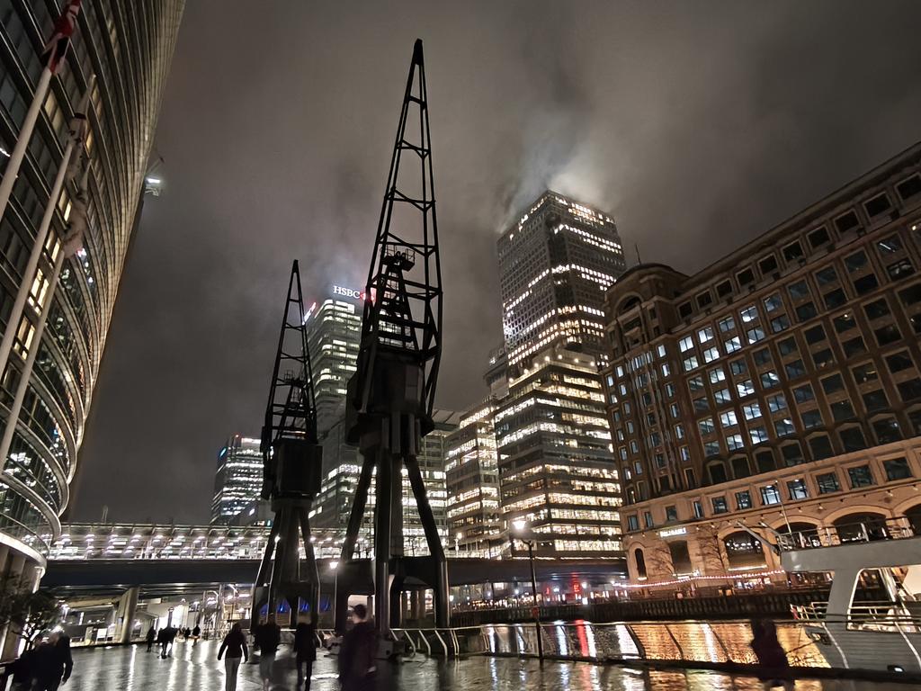 It was a dark and stormy night at Canary Wharf #London . A memorable leaving do for all the brilliant Mirror journalists just made redundant. Good luck to you all #newspapers #journalism