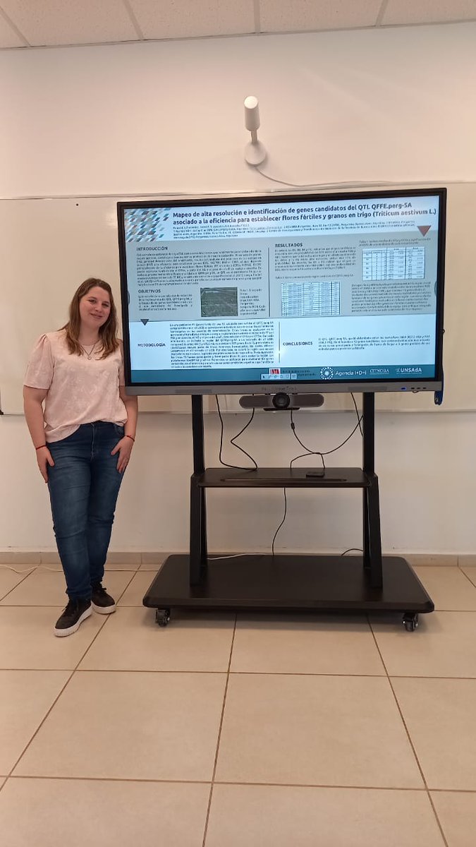 Hoy <a href="/GiulianaFe6/">Giuliana Ferrari</a> presentó sus avances sobre mapeo fino del Qtl QFFE.perg-5A asosciado a la eficiencia para establecer flores fértiles en trigo en las V Jornadas de Investigación e Innovación de la <a href="/unsadaoficial/">UNSAdA</a> 
<a href="/NicolePretini/">Nicole Pretini</a> 
<a href="/lsvanzetti/">Leonardo Vanzetti</a> 
<a href="/FerGGonzalez73/">Fernanda Gonzalez</a>
Felicitaciones Giuli!