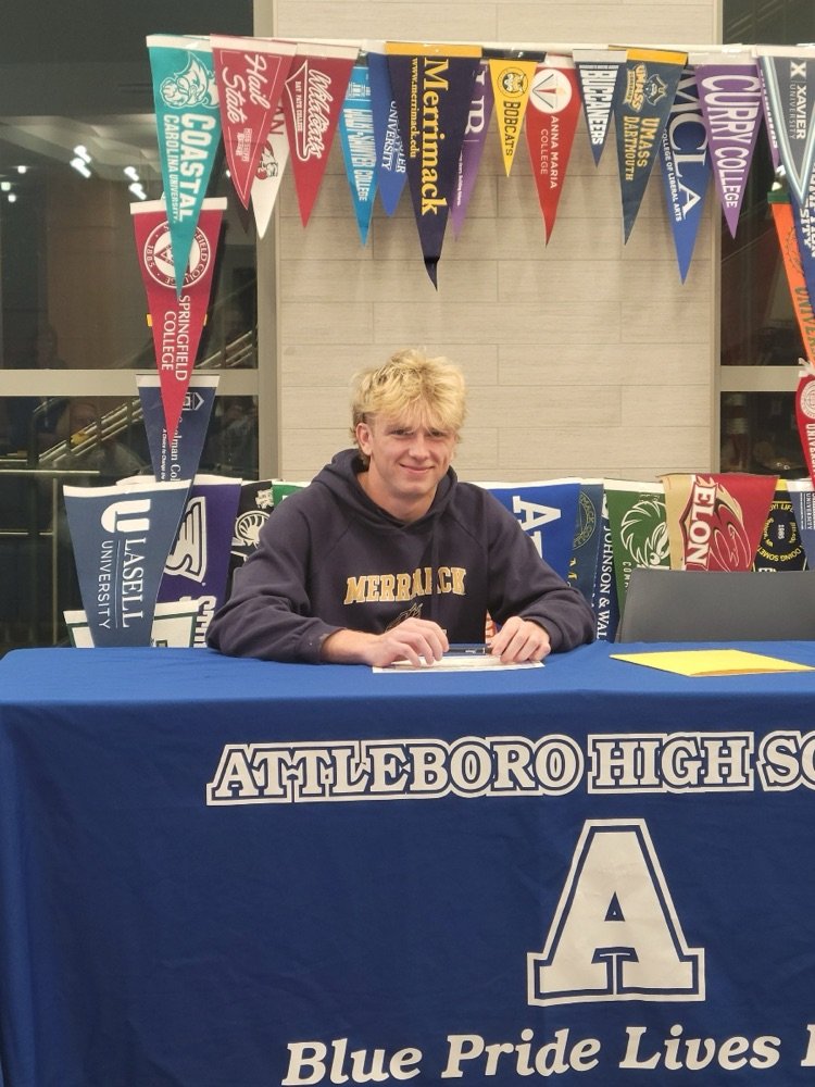 Congratulations to our first senior student athletes to sign official offers to play at the next level. Tatum O'Brien (Quinnipiac-Soccer) and Ryan Landry (Merrimack-Baseball). Great work!