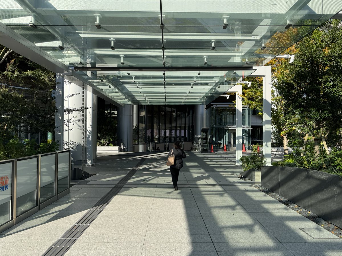 UnrealEngineJP's tweet image. Unreal Fest Tokyo 2025 だ！！

高輪ゲートウェイ駅南口より
コンベンションセンターに向かうと
9:30あたりから誘導が立ってますので

案内に従って熱狂のB2Fまでお越しください！

#unrealfest #UE5