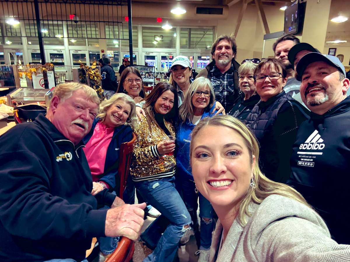 RacingRachelM's tweet image. The end of the year selfie 🤳 so lucky to have great friendships with everyone that races here @HSIndyRacing 2025 was a blast can’t wait for 2026!!