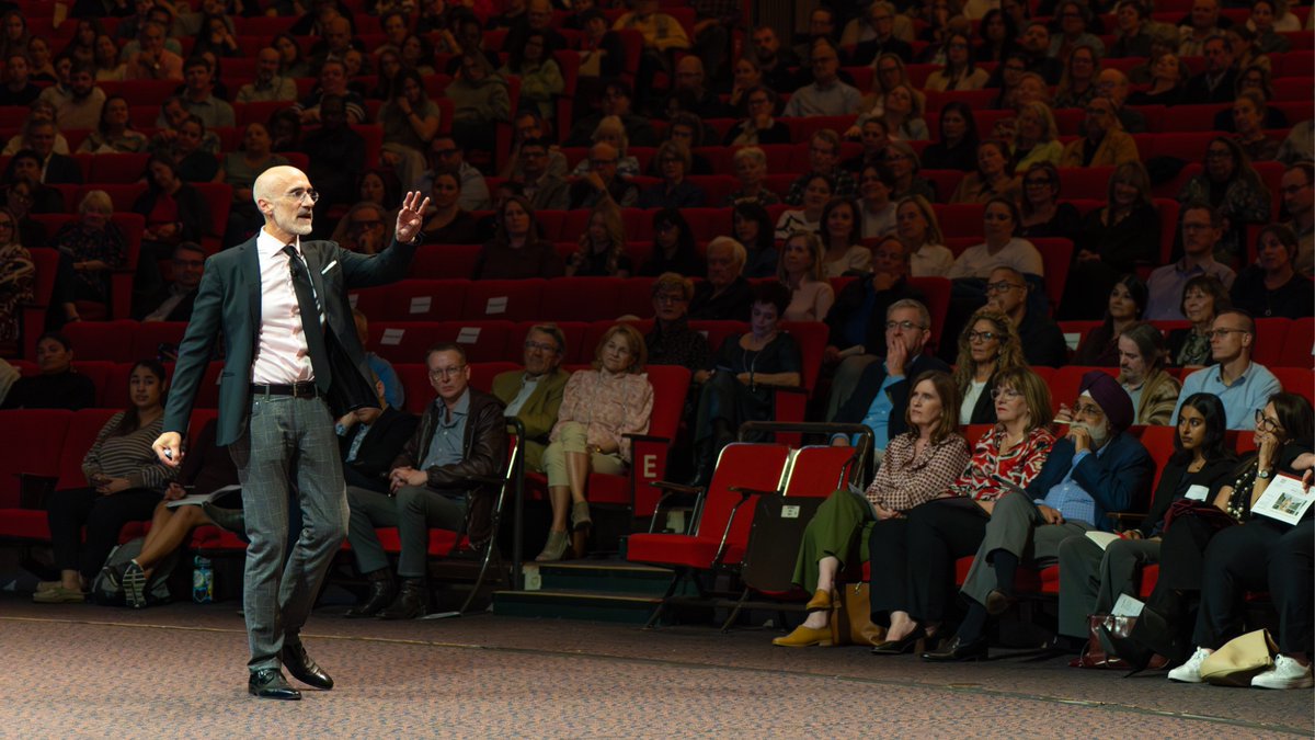 Trinity_U's tweet image. Dr. Arthur C. Brooks brought the science of happiness to Trinity last night, sharing five years of research along with a simple promise. If we practice what science says, our lives can change in just four months. He urged us not only to learn it but to live it and to become…