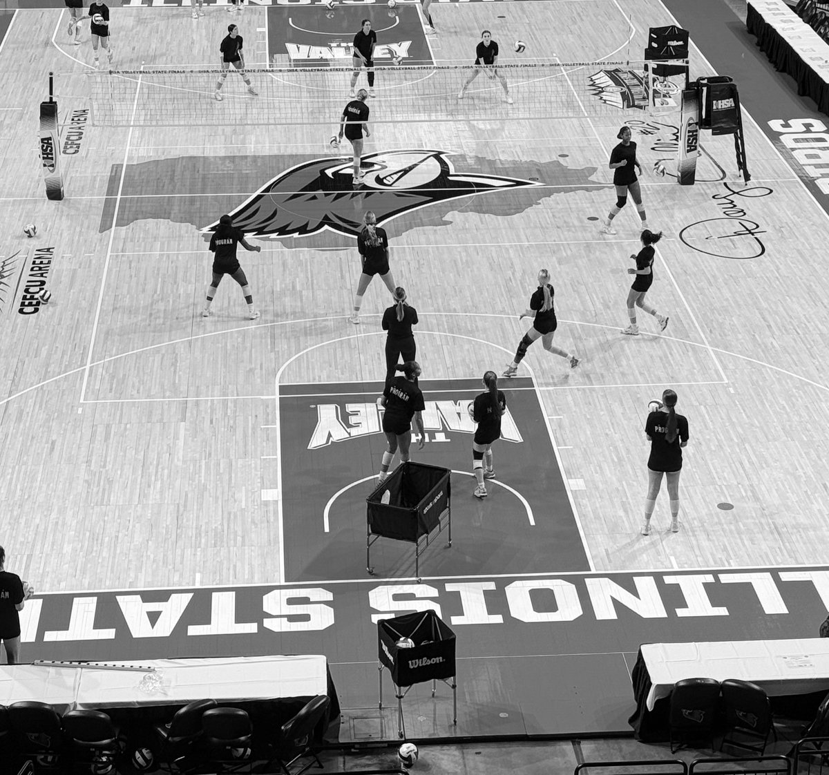 RedHawkVB's tweet image. Home Sweet Home 💯💯 RedHawks have arrived to RedBird Arena #Program ™️ #State