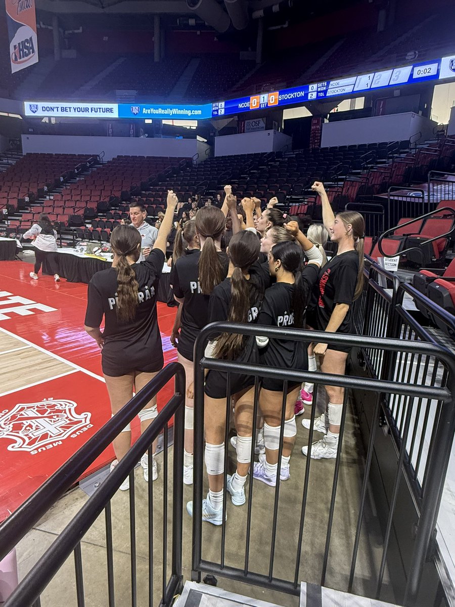 RedHawkVB's tweet image. Home Sweet Home 💯💯 RedHawks have arrived to RedBird Arena #Program ™️ #State