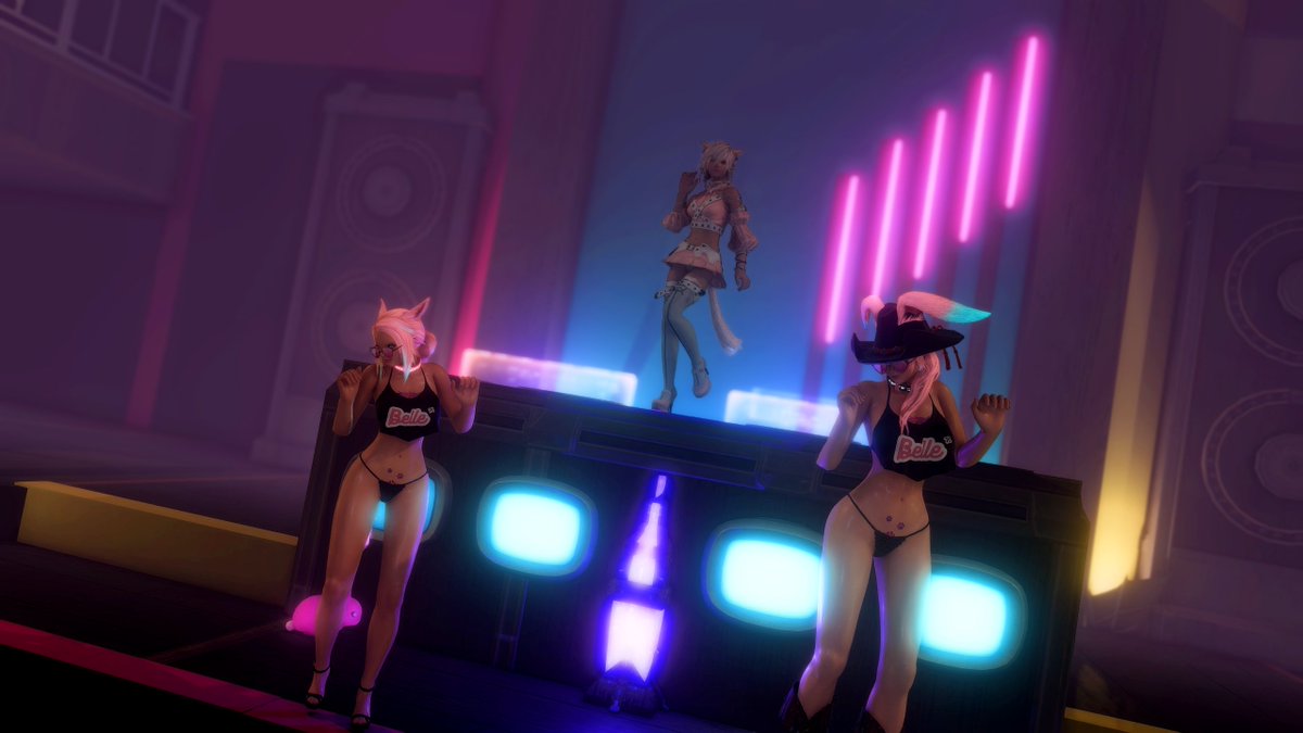 Where you at!? It’s LEWD NITE at GLO! <a href="/BlondeableVT/">Belle 🌸🦴</a> kickin’ off the beats!
Dancing with my bunny 🐰 <a href="/YushinEterna/">Yushin Eterna</a>
★ CLUB GLO ★ Dynamis | Cuhulainn | Goblet | W5 | P13
#ffxivnightclub #ffxivnightlife #BunnyKitty