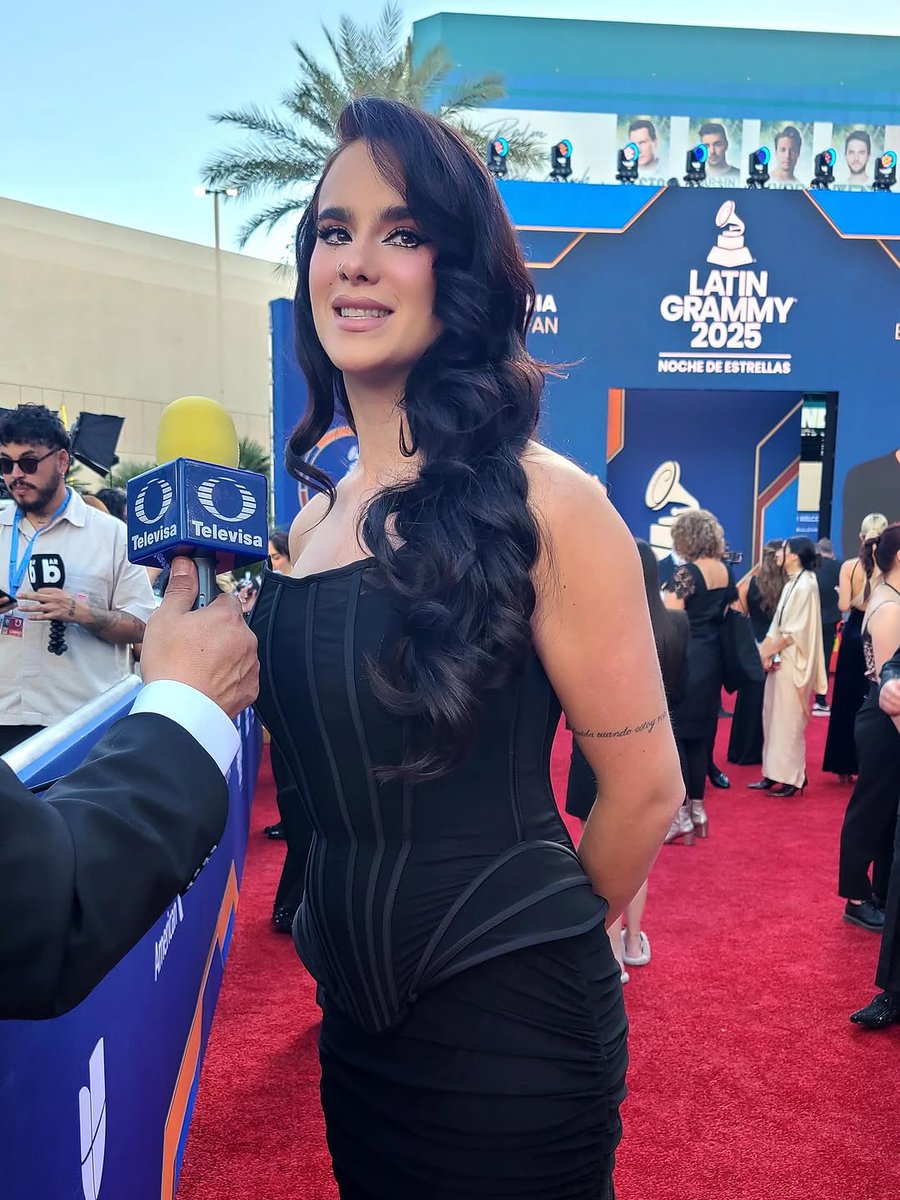 elraton_viudo's tweet image. "El futuro pertenece a quienes creen en la belleza de sus sueños"

DE GALA X LAS VEGAS