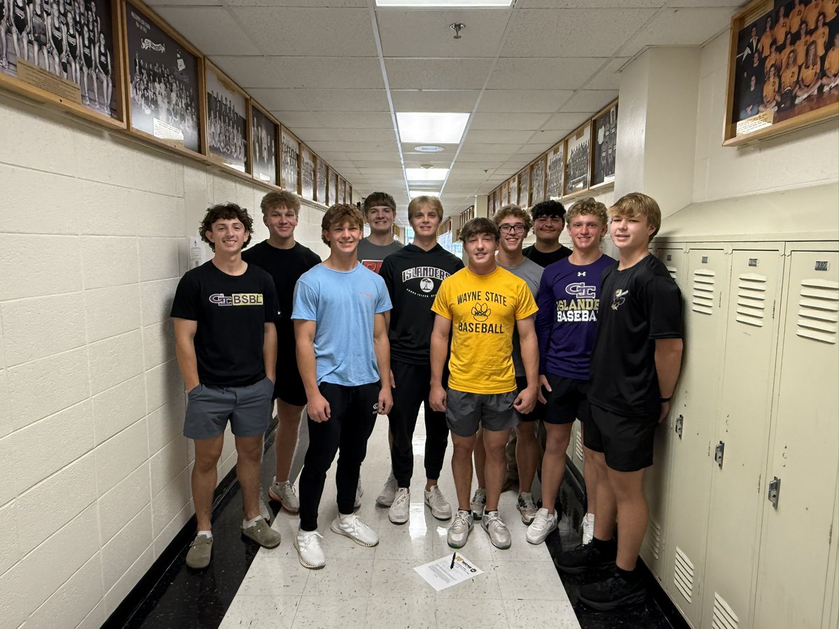 GISHbaseball's tweet image. Congrats @IanArends_2 on signing with @WSCBB today. You have a great support system with your family and friends. We are very excited for you!!!