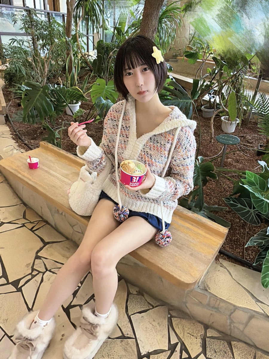 dad_coco__'s tweet image. 2日続きでアイスを食べてた💖
冷た〜いのクセになる(*¯ ¯*)♡