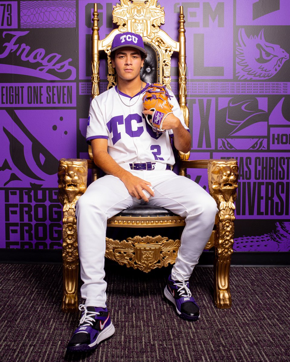 TCU_Baseball's tweet image. officially official ✍️

Welcome to #FrogballUSA, @GreisMarcus! 

#GoFrogs | #Born2BeAFro6
