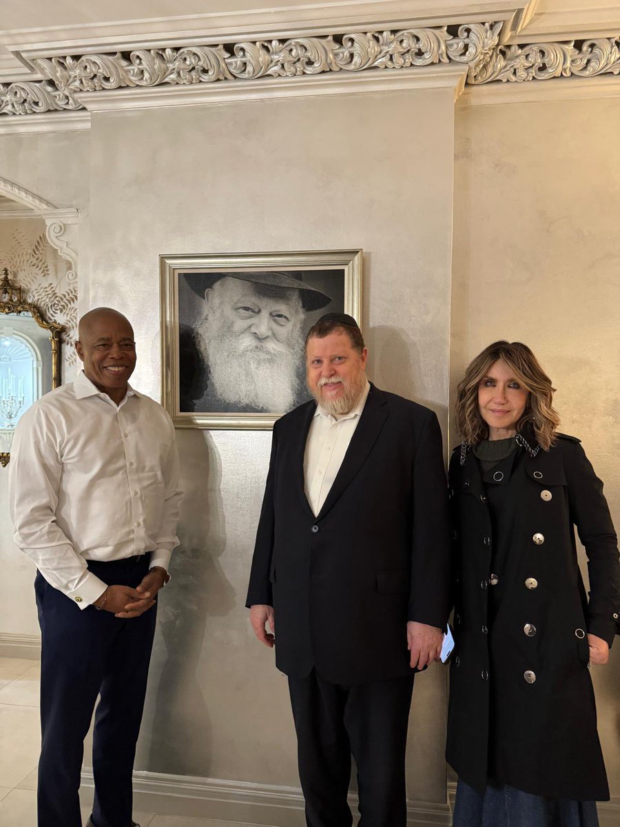 Mayor Eric Adams visited Crown Heights today to discuss several pressing community issues. The Mayor is using his final months in City Hall to continue doing good for our community. He has been an extraordinary ally to the Jewish community and to all New Yorkers, and I will