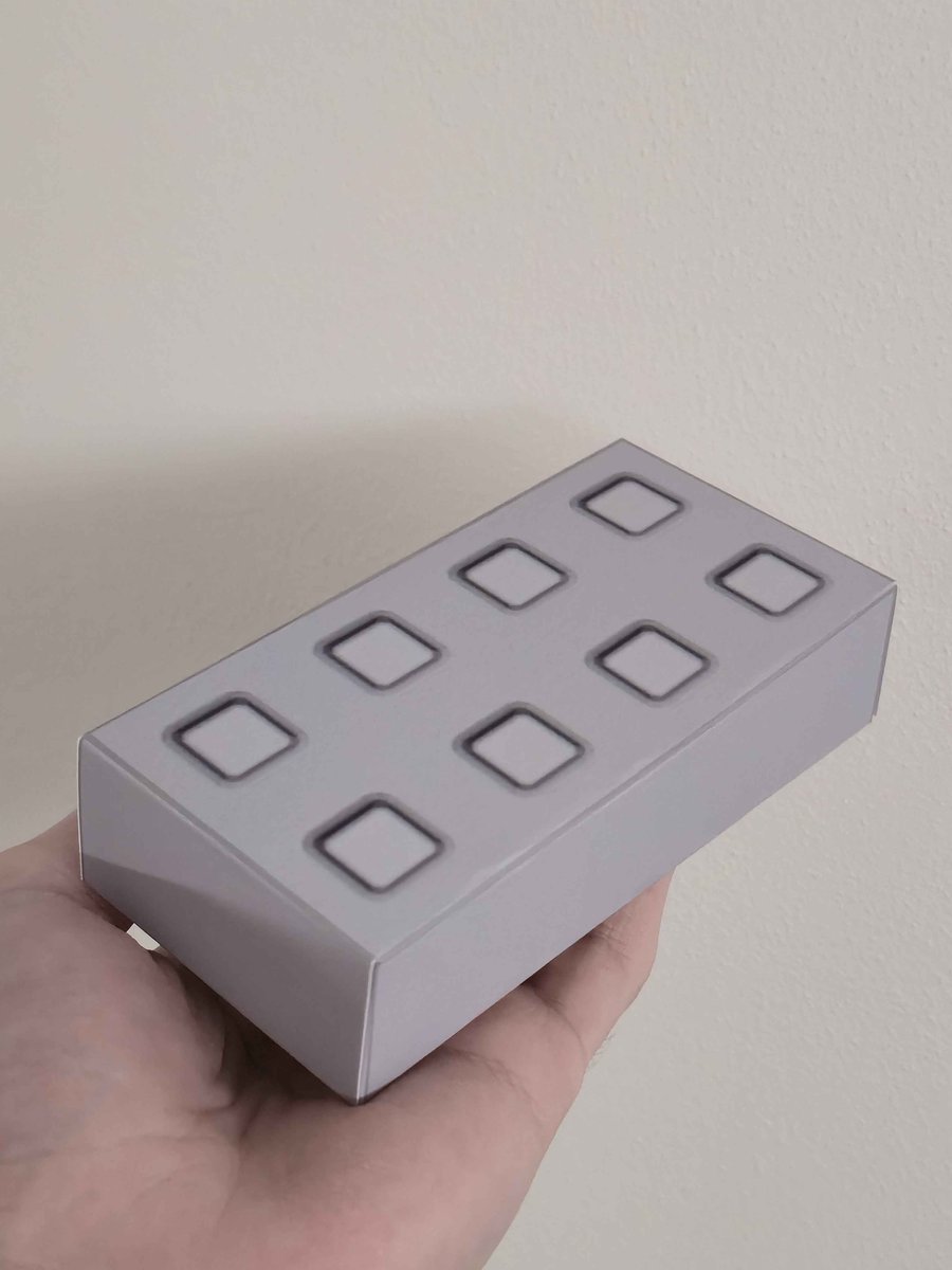 OneSkyVed's tweet image. recently my post about f3x paper edition got popular again, so i present to you: Medium stone grey default part

#Roblox #RobloxDev