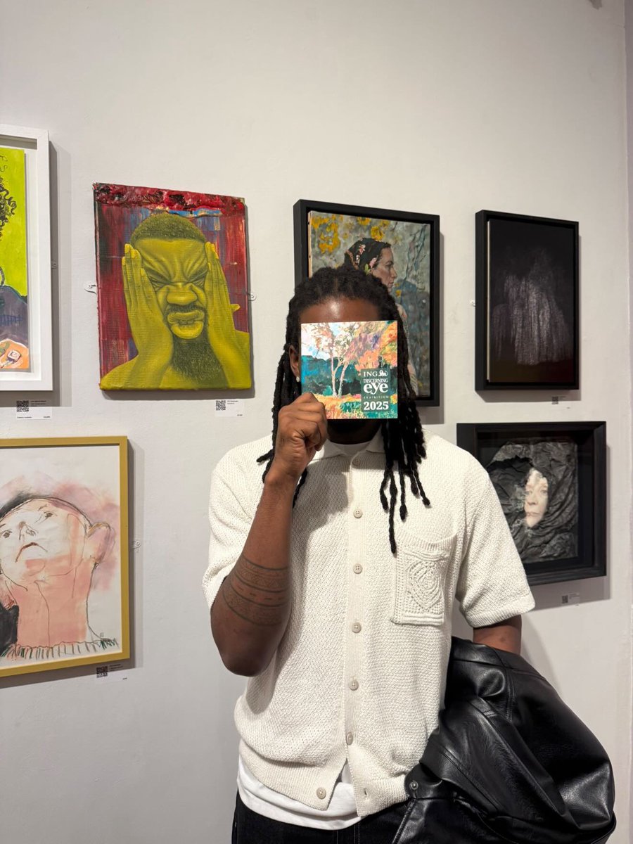 kennwadiogbu's tweet image. I made this piece at a time when everything felt like it was collapsing around me. You know that feeling of carrying more than anyone should have to. I know many of us have been there.

Exhibiting now at @mallgalleries, London. #ingdiscerningeye