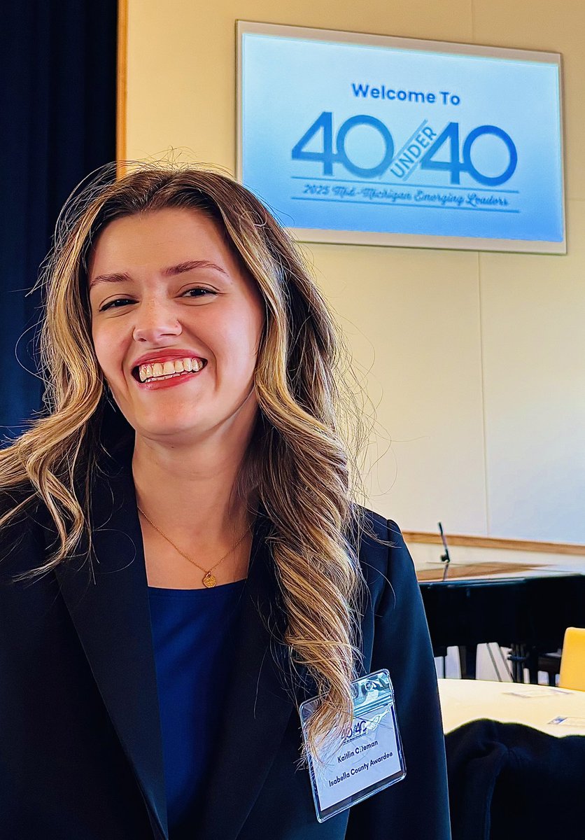 teeohhcmu's tweet image. This young woman continues to amaze us all! Today, Kaitlin Otteman was honored as a recipient of a 40 Under 40 Mid-Michigan Emerging Leader Award from the Middle Michigan Development Corporation! As always…SO PROUD OF HER! Congratulations Kait! 🔥👆❤️