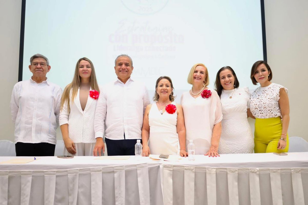 SEFIDEC's tweet photo. Fue un gusto acompañar el Segundo Informe de AMMEEC Colima.
Agradecemos a Elsa Arellano Valles por su compromiso durante su gestión y felicitamos a Brenda Mayoral, quien inicia al frente del Consejo Directivo.
En SEFIDEc nuestro compromiso es trabajar junto al sector empresarial. https://t.co/7ylQFGeyUi