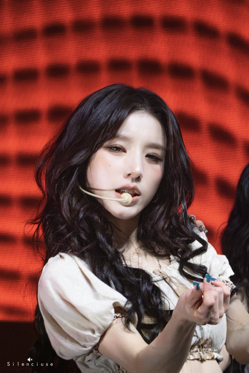 251110 ARTMS Grand Club Icarus in Toronto

drive.google.com/drive/folders/…

#ARTMS #아르테미스 #HeeJin #희진 #ARTMSinToronto #Grand_Club_Icarus #heeronto