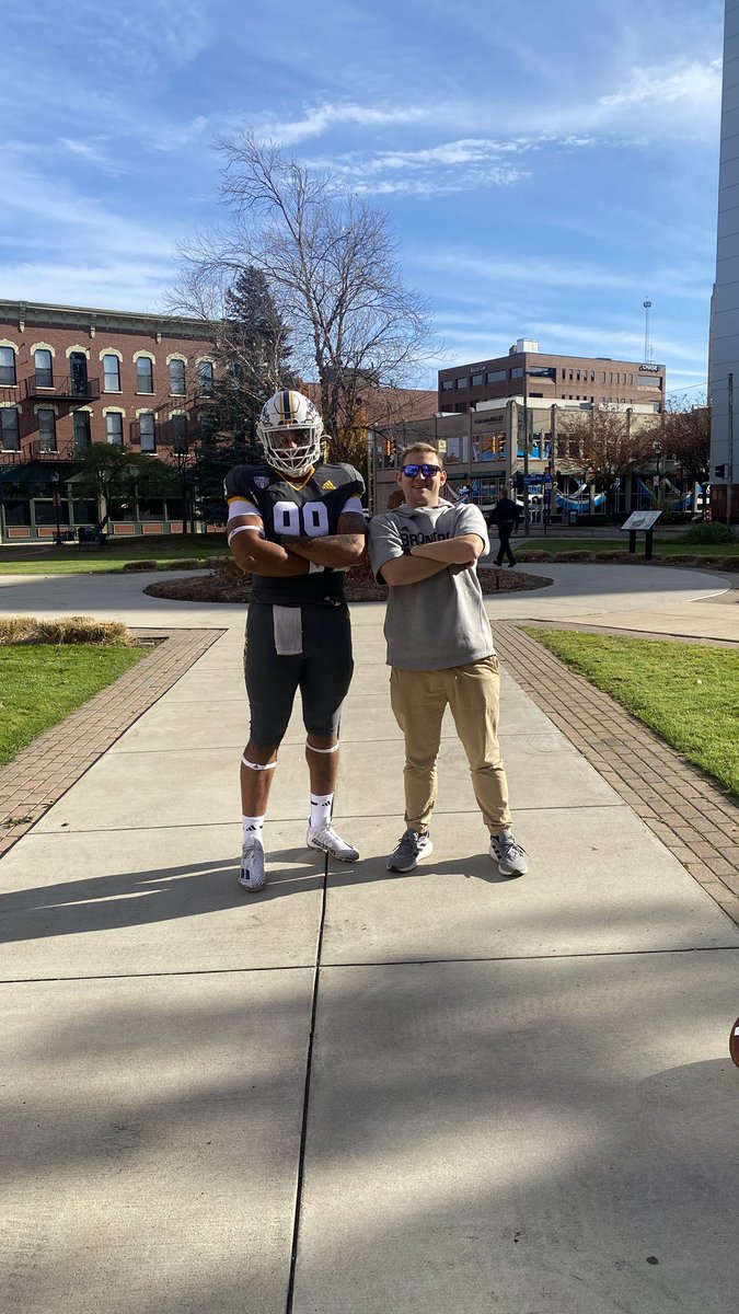 The world lost an amazing person a week ago. 

I'm still at a loss for words. I’m grateful to have witnessed Marshawn's final season at WMU and thankful he stayed to play in Kalamazoo. To know him was to know not only a gifted player but the most joyous and lighthearted soul. 🖤