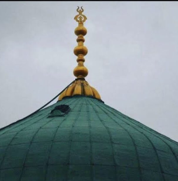 İmam-ı Azam Ebu Hanife’den Efendimize…

“İzzü cahın hakkıçün vallahi senin müştakınem,
Hak bilir ki âşıkı bi çarenem, meylim sana!..."

Dürr-ü Meknun
Hayırlı Cumalar