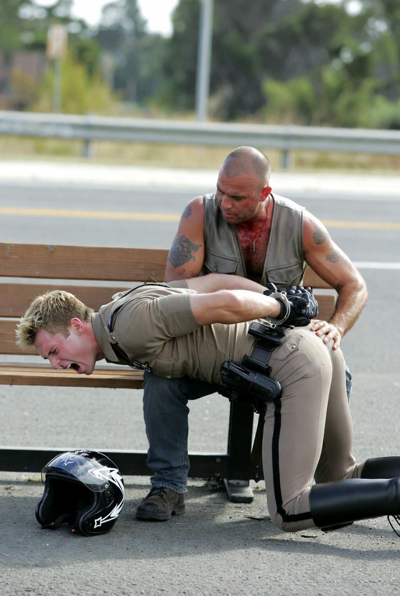 KinkyCallum tweet media