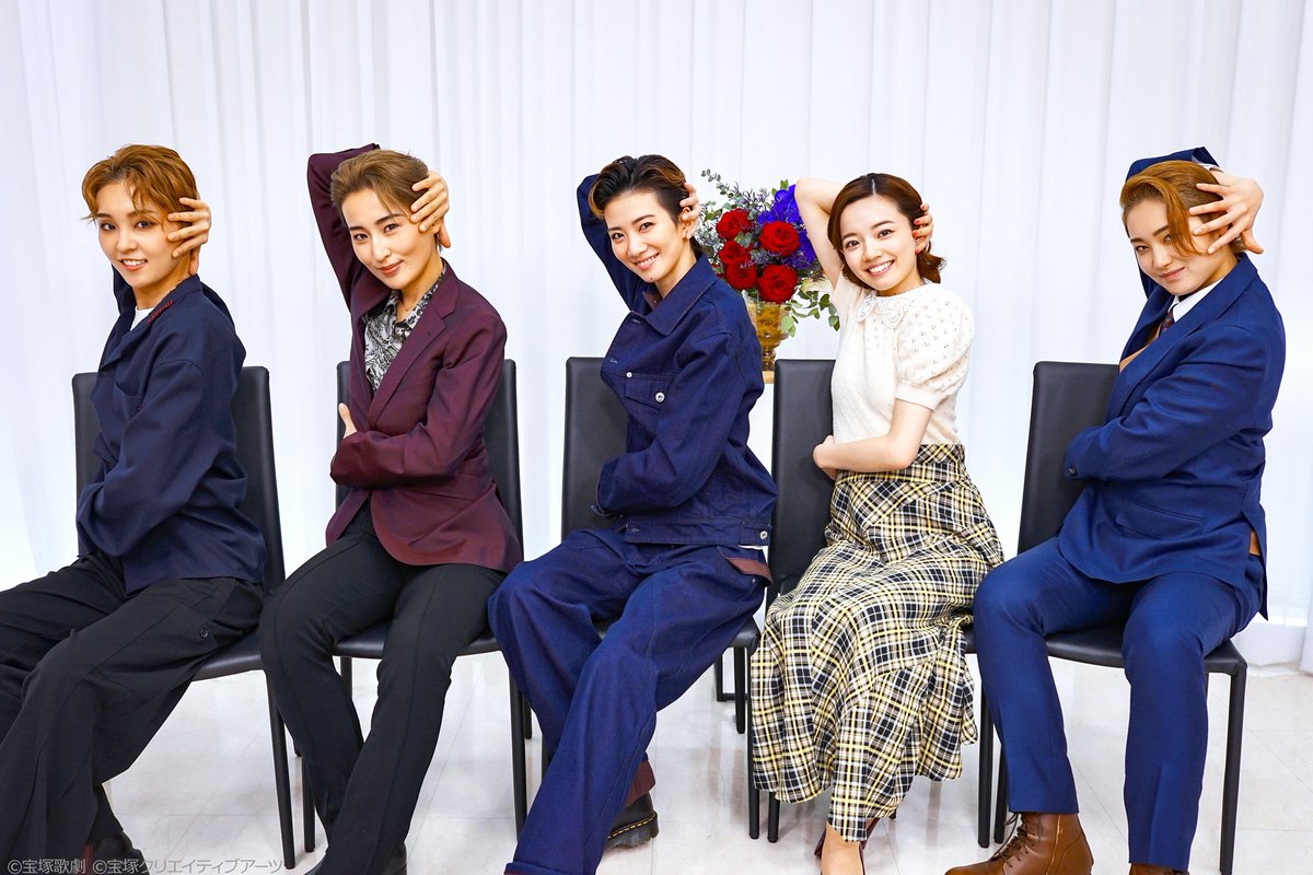 skystage_info's tweet image. 【NOW ON STAGE 花組公演『DEAN』】
本日17日(月)22:45より放送！
放送に先立って、ページを公開しました✨

▼こちらからご覧ください▼
tca-pictures.net/skystage/nowon…