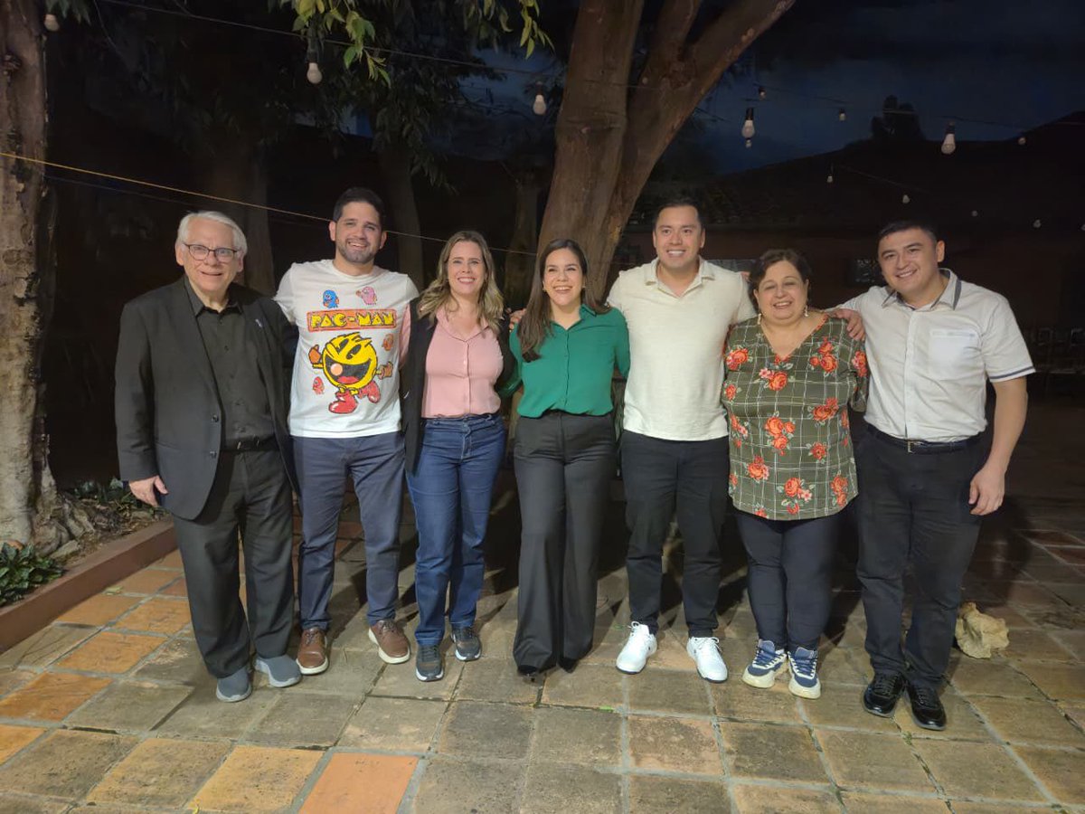 KattyaGonzalez9's tweet image. La unidad es el camino en todo el Paraguay 🇵🇾 

Escuchando a la gente y con mecanismos claros y transparentes que permitan a todos competir 

Cumplamos los acuerdos y caminemos juntos. En el 2026 y 2028 viva el Paraguay unido con la ciudadanía honesta y trabajadora