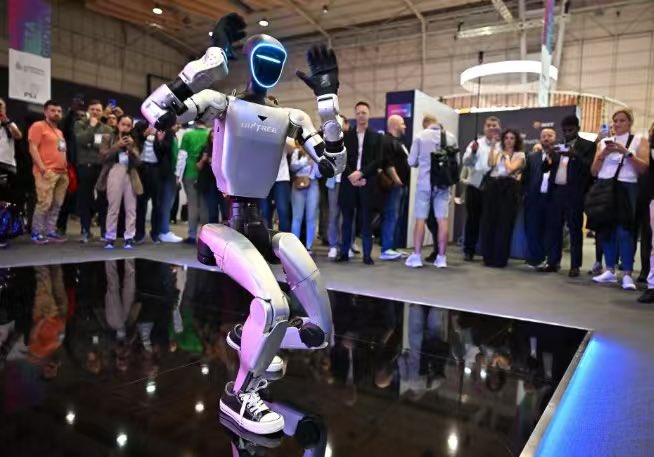 uni explorer tweet media