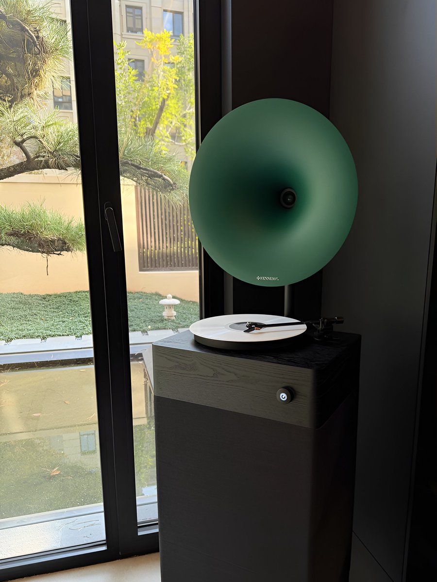 Fennessy_LP's tweet image. Redefine freshness with simplicity. ✨
A minimalist approach to interiors that feels luxurious without trying too hard.

#fennessy #elegantinteriors #modernminimalism #interiordesigntrends #styledspaces #designinspiration #aesthetichome #luxurydecor