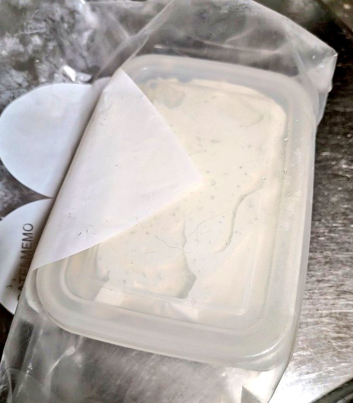 nyanco_tearoom's tweet image. おはようございます😺
凄い量のスコーン生地を仕込みま
した！ワンダーパーラー店長さん
に「店史上初の量⋯(苦笑)」と
笑って貰える物量なので
合法英国小麦を浴びに来て下さい✨️
写真は豆腐に見えますが
秘伝のハーブ生バターもご用意した
ので塩味でもイケます👍