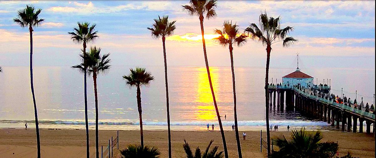 Good afternoon. 
A walk after work while the sun is setting - relaxing.