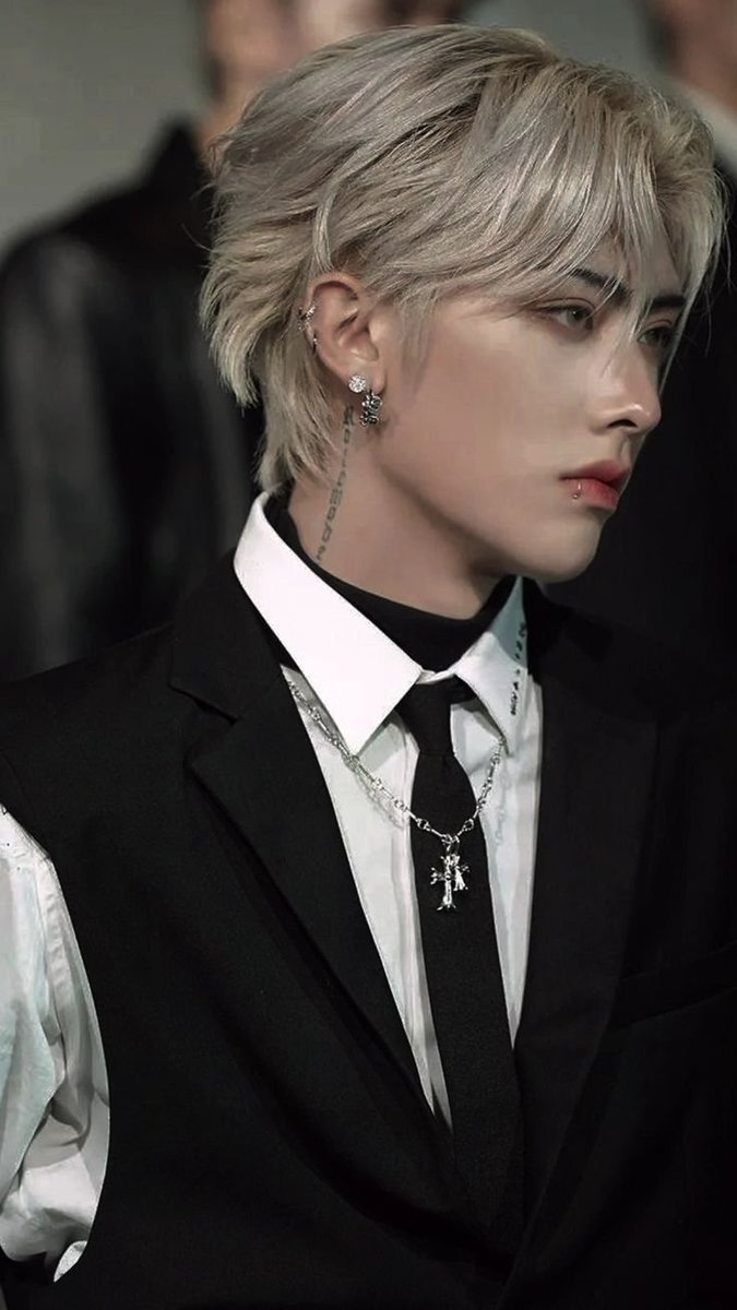 Ban_biR4cky's tweet photo. 전설의 중남시절 https://t.co/cqhfrqT3LO
