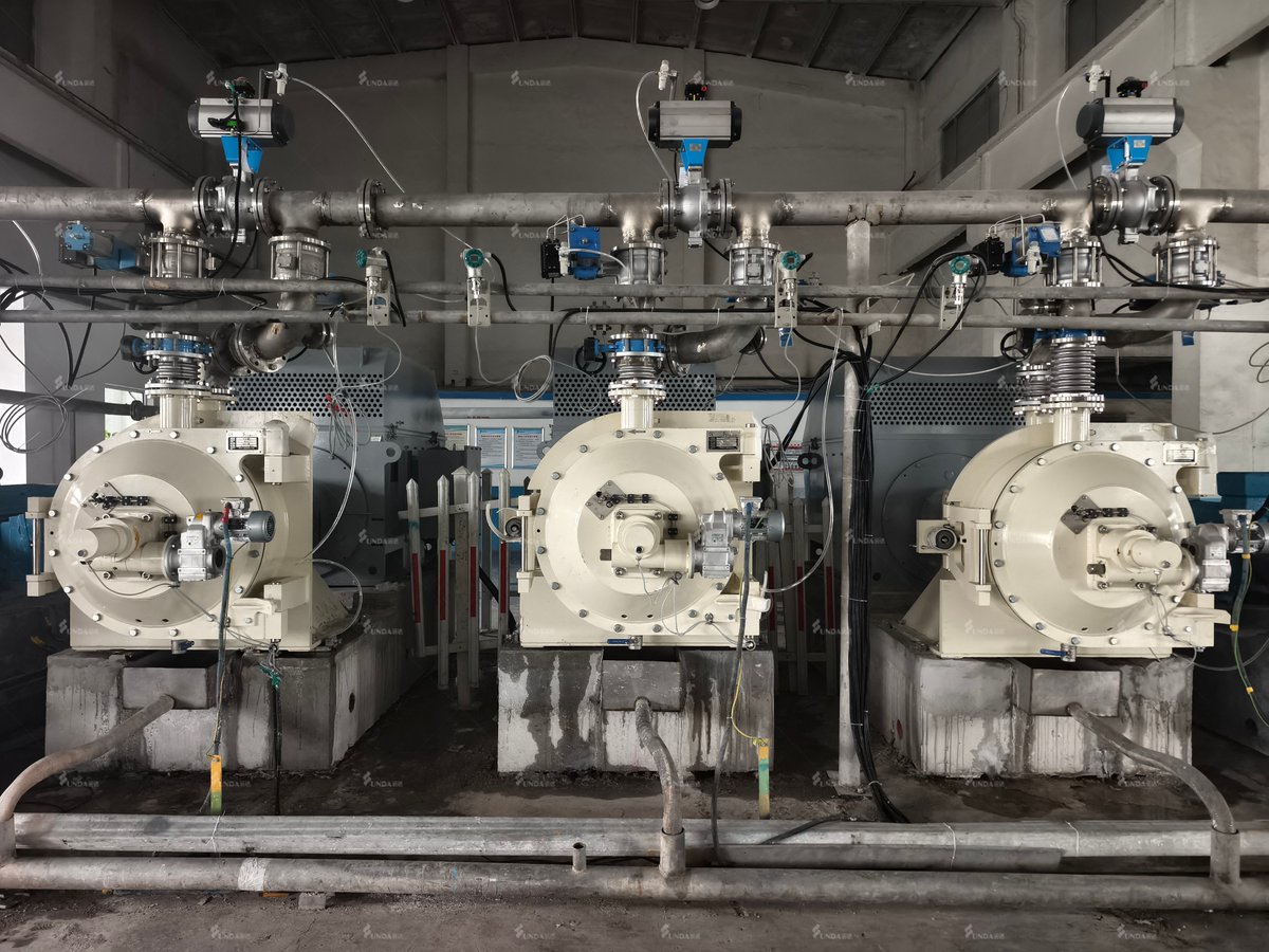 YUNDA1981's tweet image. Yunda Double Disc Refiner Installation 🧐🤓😎
📞 WhatsApp: +86 134 6032 4173
📩 Email: bella@yundapm.com
📌 Website: yundapm.com  
#YundaPaperMachinery  #Pulper #Screen #Refiner #OCC #CTMP #VirginPulp #TissuePaper #PackagingPaper #Conveyor #SpecialtyPaper