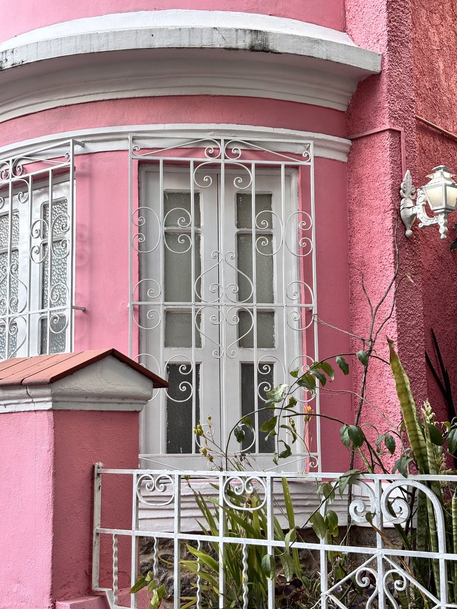 crochetelola's tweet image. vi essa casa hoje e nao estar tweetando de dentro dela me matou um pouco