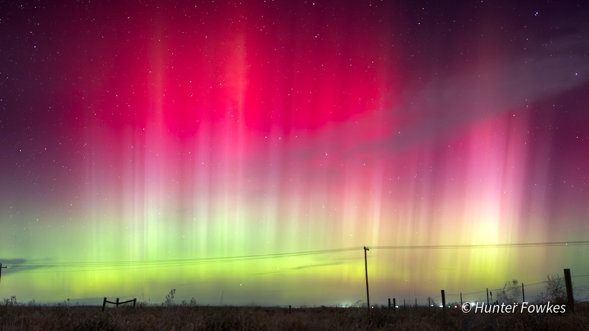 StrmchsrHunterF's tweet image. Proof you don&apos;t need an expensive camera to take phenomenal Aurora images. 

This was taken on my Canon T6i. The trick is a good piece of glass that has a low aperture. This was a 20mm shot (crop factor of 1.6x makes this a 32mm shot) at f/1.4. 

I absolutely love busting out my…