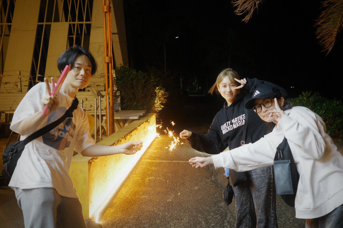 昨夜、海口に到着しました！
チームのみんなと食事して海の近くで花火、、！
素敵な時間を過ごしています🌴✨