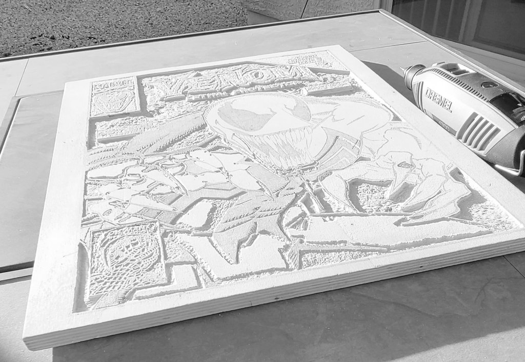 RobertMania35's tweet image. Looks great in the sun. There's a b&amp;amp;w version also.
@dremel @Marvel #woodwork #comics #posters