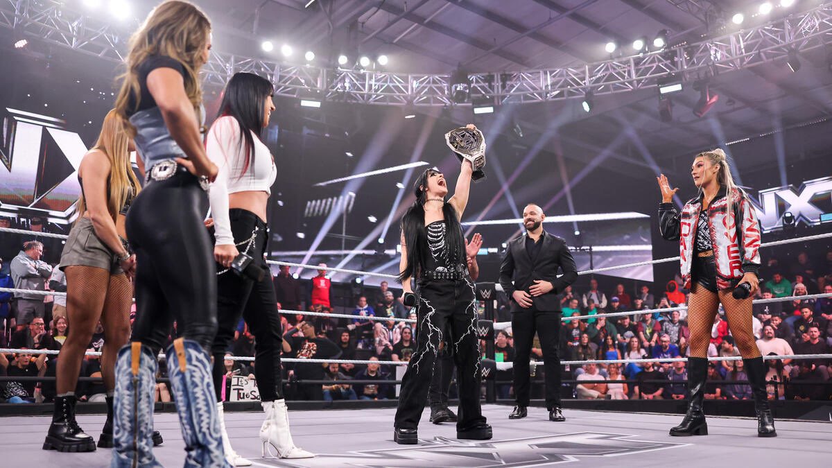 No longer invisible. ໃ NOT @TatumPaxley. tweet media