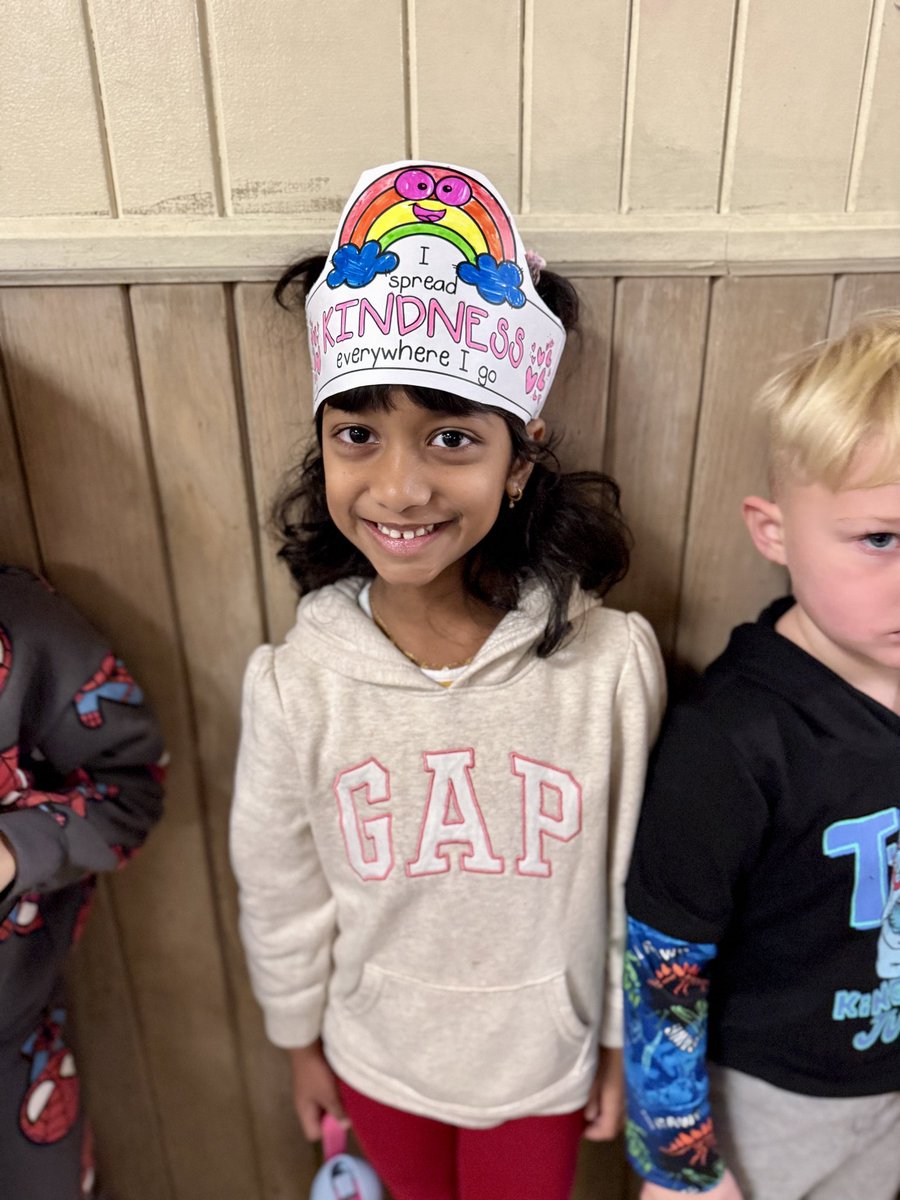 ccsdschools's tweet image. It’s #WorldKindnessDay and #ClarkstownCSD students took time to reflect on what it means to be kind.