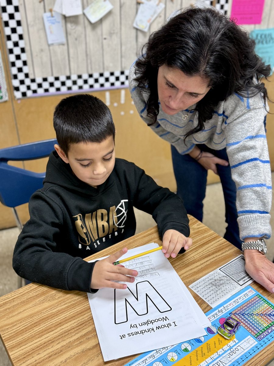 ccsdschools's tweet image. It’s #WorldKindnessDay and #ClarkstownCSD students took time to reflect on what it means to be kind.