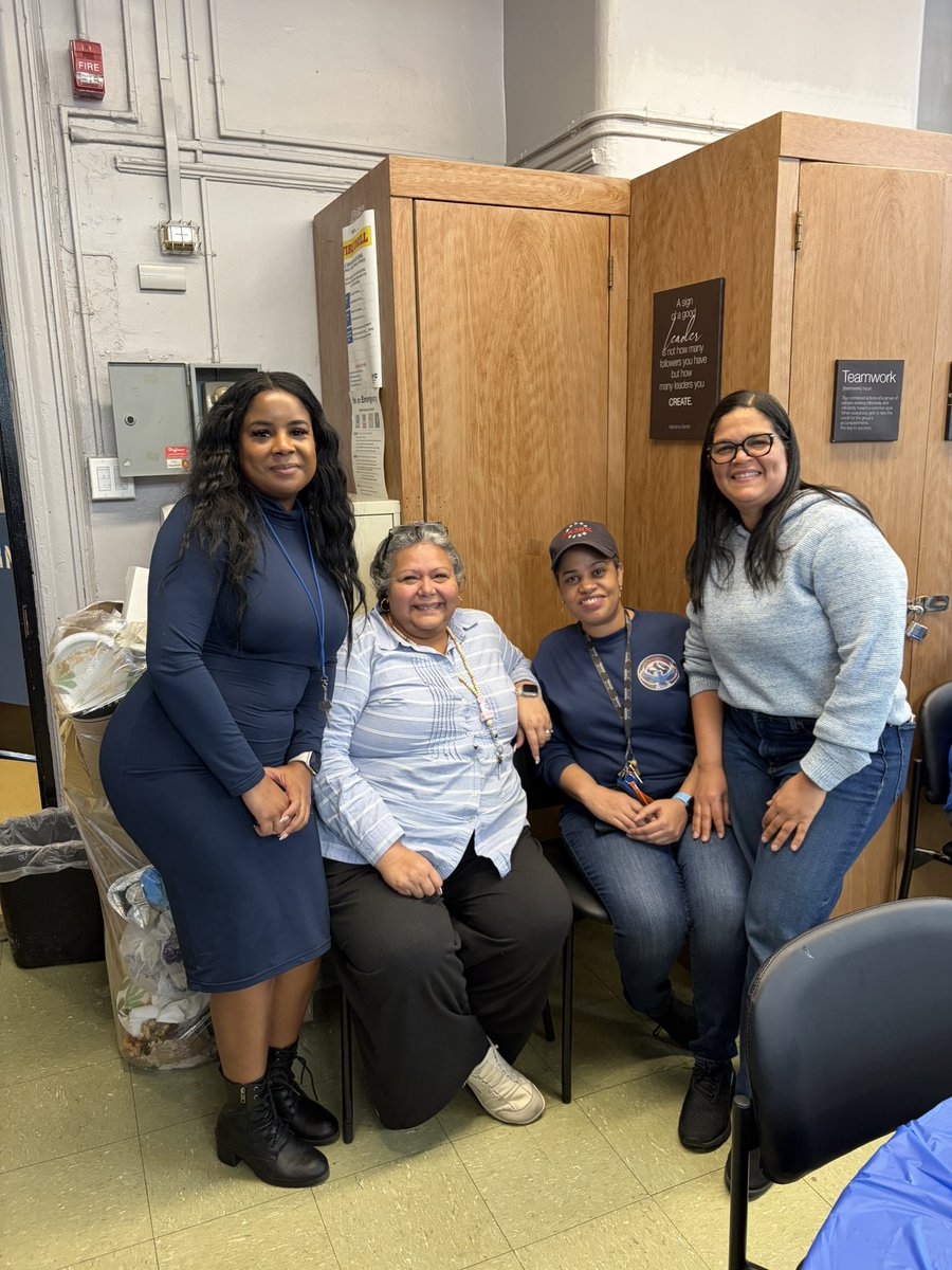 PS28BronxMtHopeSchool tweet media