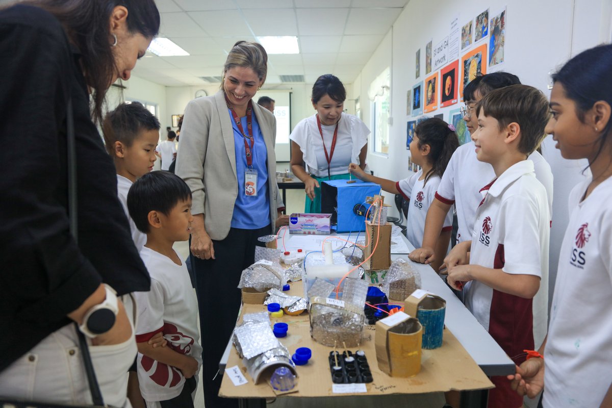 ISSIntSch's tweet image. What an inspiring moment to see the G3-5 students share their learning journeys with families and friends during their Celebration of Learning. We&apos;re so proud of all of you!

#Educatingtomakeadifference #CelebrationOfLearning #IBPYP #primaryschool